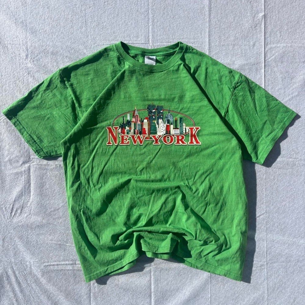 Green Vintage Anvil New York Christmas Graphic T-Shirt - XL